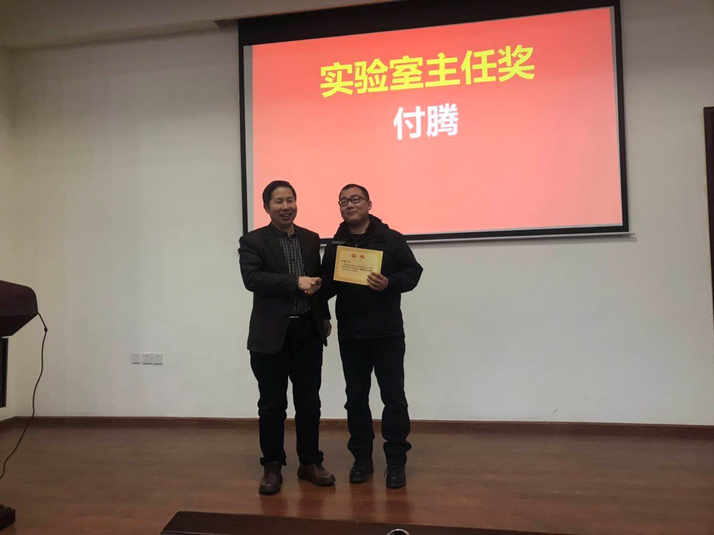 偷拍性爱